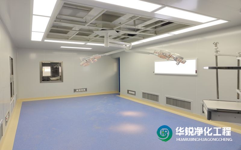 百級(jí)層流手術(shù)室凈化裝修施工中